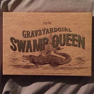 Grav3yardgirl swamp queen tarte palette